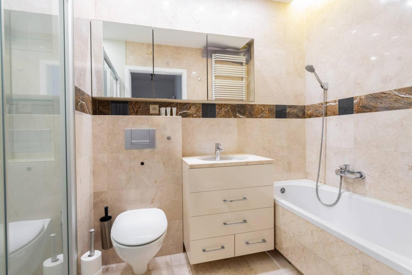 Superb Czerska Family Apartment Varşova Dış mekan fotoğraf